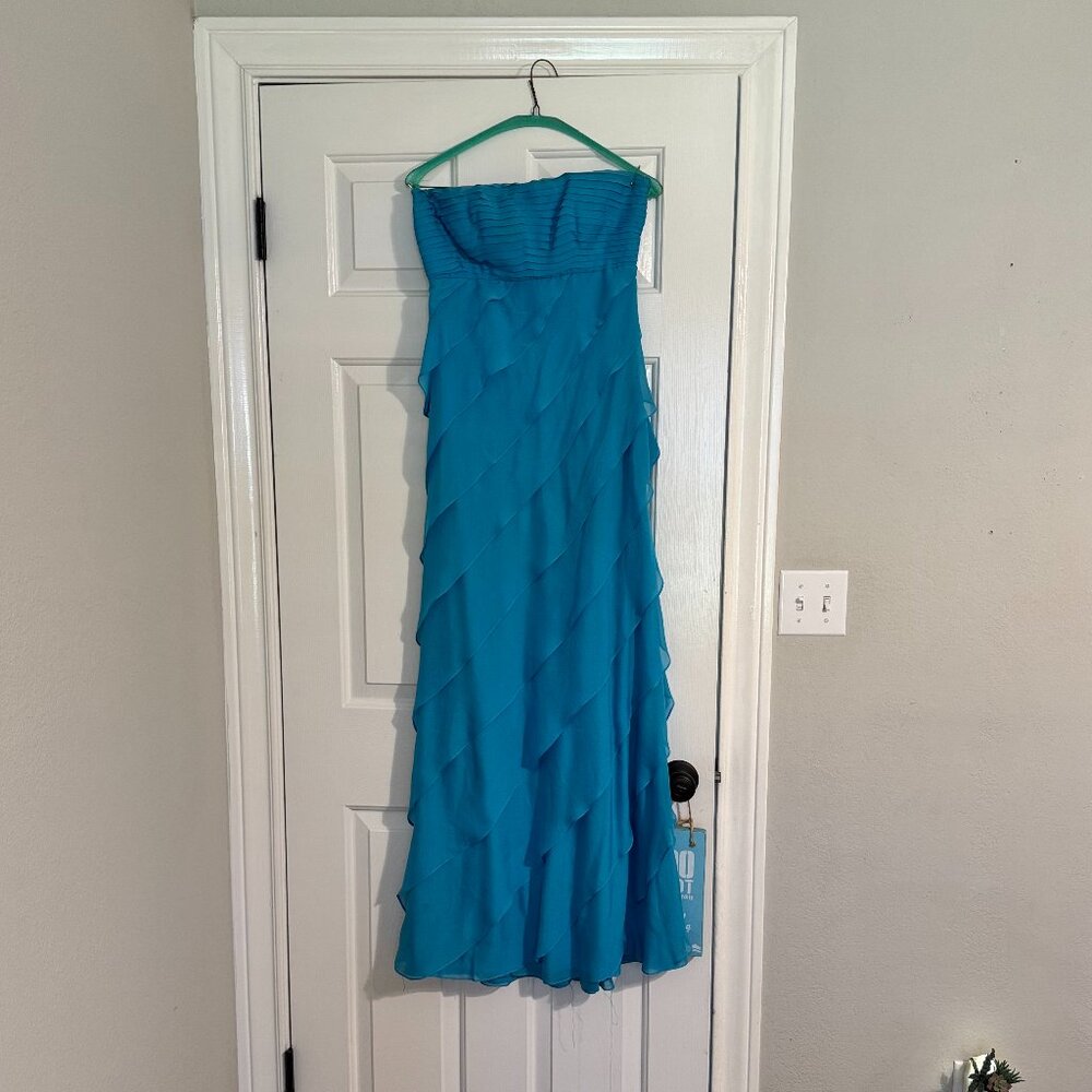 ✨ Tadashi Shoji Strapless Chiffon Dress – Teal ✨